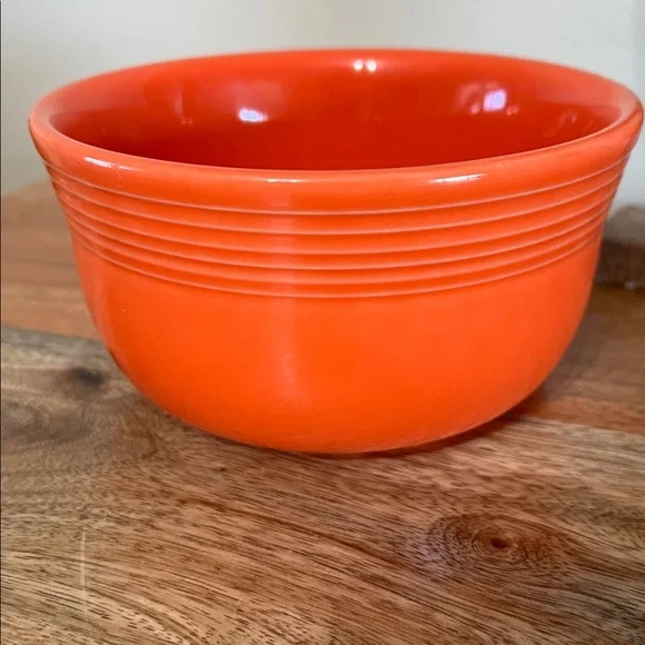 Fiestaware Poppy pasta bowl by Homer Laughlin 6” round x 3” deep - Picture 6 of 8